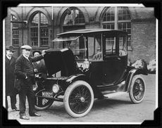 Thomas Edison et un véhicule électrique, 1913